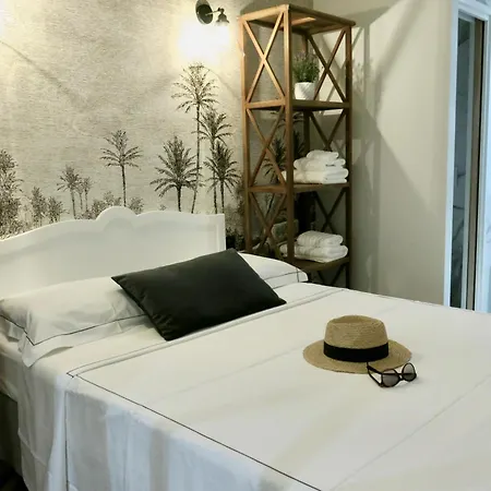 Les Petits Volets Apartmán *