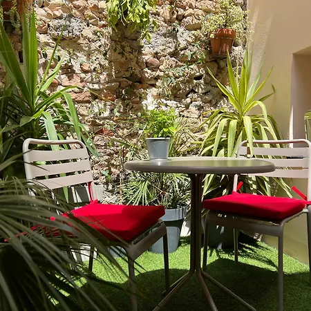 Les Petits Volets Appartamento Antibes