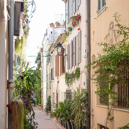 Apartamento Les Petits Volets A 100m De La Antibes