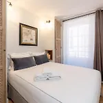 Les Petits Volets A 100m De La * 앙티브
